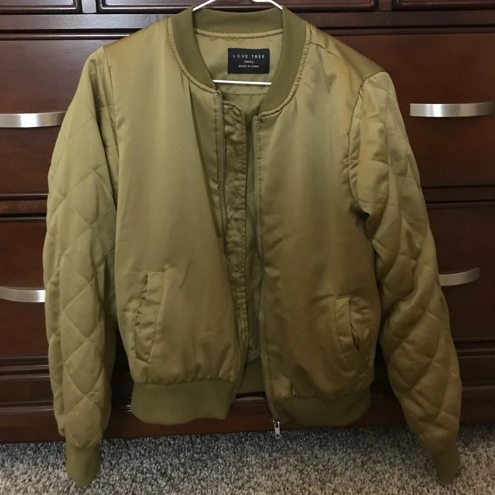 Bomber jacket - Picture 1 of 4